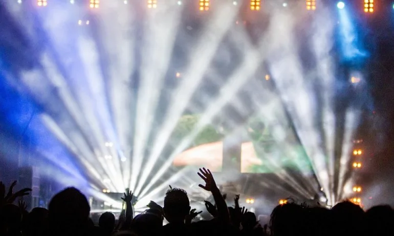 Тайните партита с дрога: Забелязахме ги, когато изчезна човек - Tribune.bg