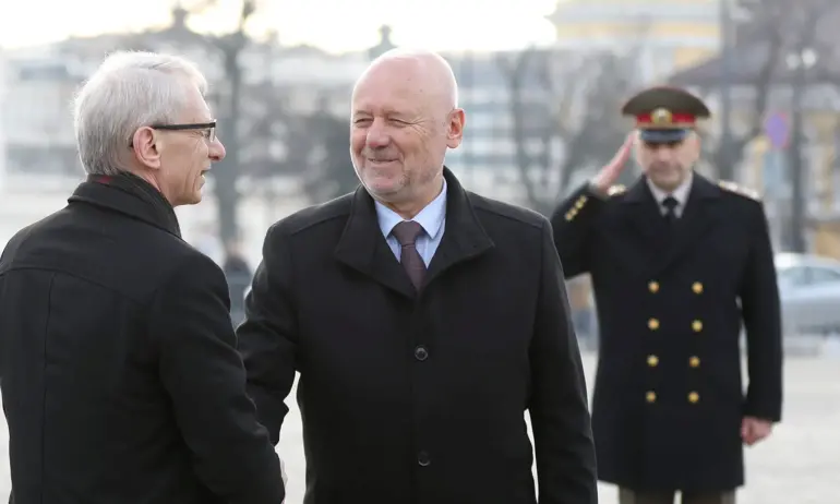 Тагарев: Можем да дадем още помощ на Украйна, ако имаме подкрепа от парламента - Tribune.bg