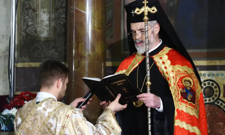 Митрополит Антоний: Патриархът се възстановява, заради вируси достъпът до него е ограничен - Tribune.bg