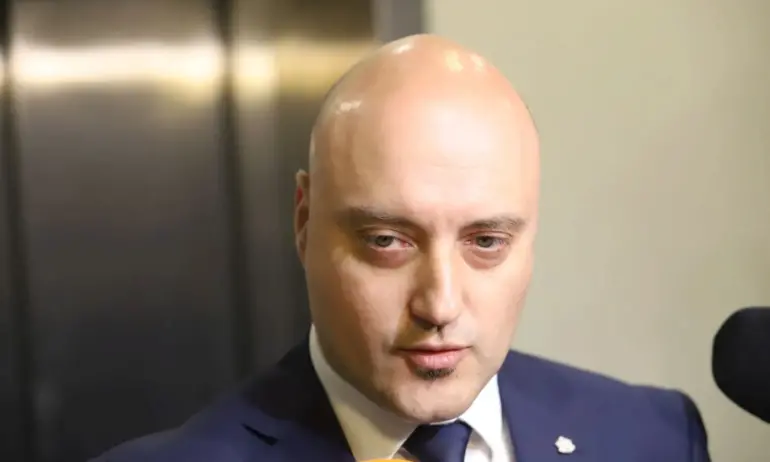 Стоян Радев: Политиците не са морални манекени - Tribune.bg