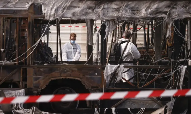 Заради бунтовете: Франция спира градския транспорт в цялата страна - Tribune.bg