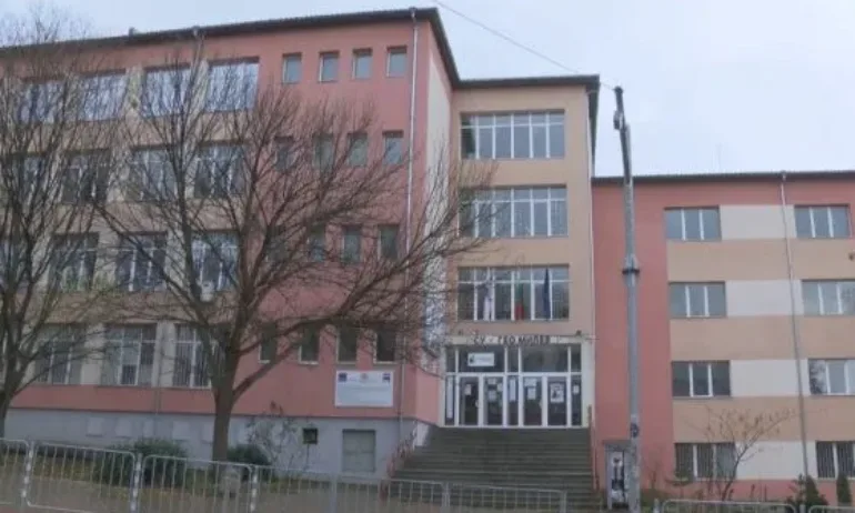 След побой на момиче в Раднево от съученици проговориха и учителите - Tribune.bg