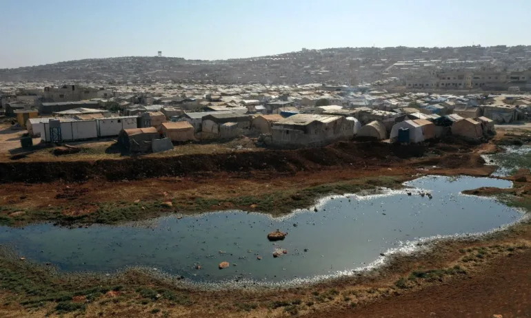 Бедните в Ливан са принудени да пият вода с холера (СНИМКИ) - Tribune.bg