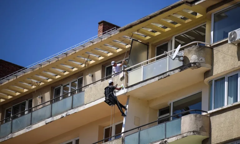 Санират над 129 многофамилни жилищни сгради във въглищните региони на страната - Tribune.bg