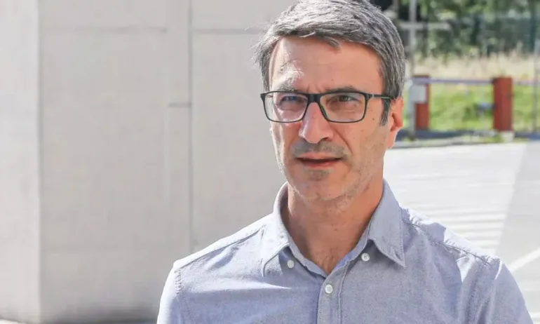 Трайков вкарал машините на Вълка, обяснете пак как не са бизнес партньори с Прокопиев - Tribune.bg