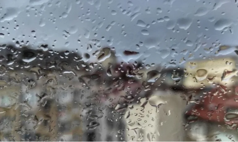 Дъждовно време с гръмотевици в следобедните часове - Tribune.bg