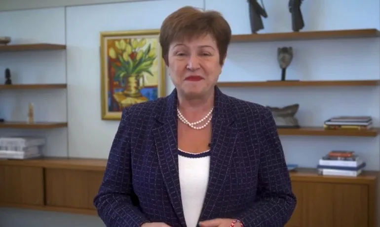 Кристалина Георгиева честити 3-ти март с Обич на Дора Габе (ВИДЕО) - Tribune.bg