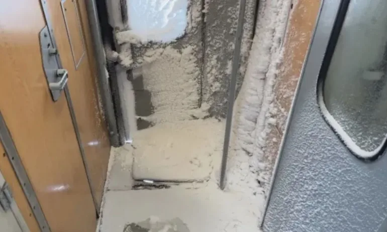 Преспи сняг във влака София-Бургас - Tribune.bg