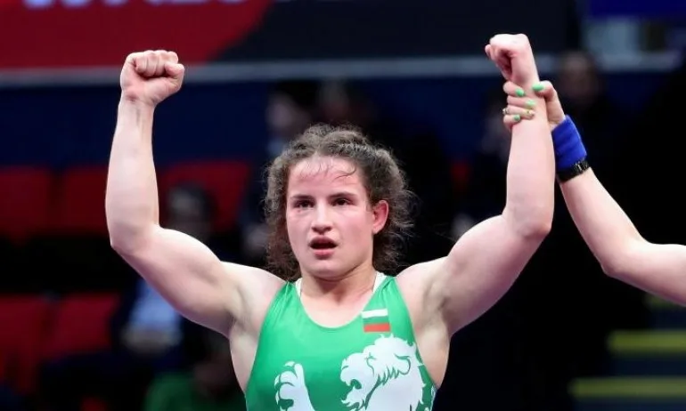 СТРАХОТНО! Българка отново покори европейския връх в борбата - Tribune.bg