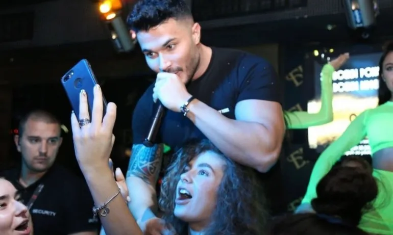 Дъщерята на президента – заклет фен на поп-фолка - Tribune.bg