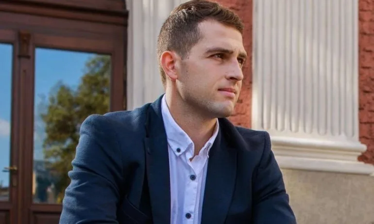 Димитър Вучев: Фейсбук статусите и платената агитация добре Ви се получиха. Оттук нататък е време за действия! - Tribune.bg