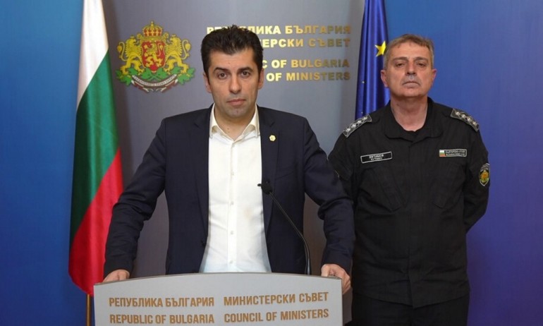 Петков: България ще изпрати хуманитарна и военно-логистична помощ за Украйна - Tribune.bg