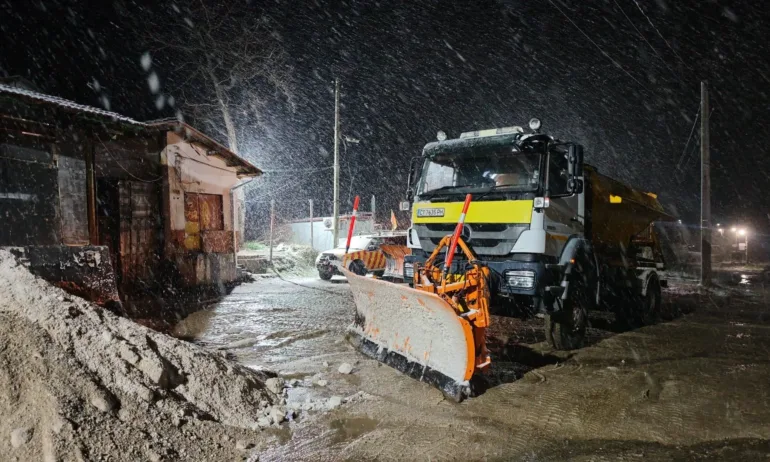 Студ и сняг: Каква е пътната обстановка - Tribune.bg