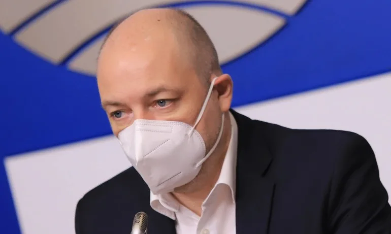 Проф. Николай Габровски: Има и смъртни случаи на хора с антитела, няма да се справим без ваксина - Tribune.bg