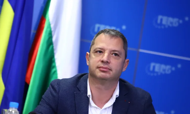 Делян Добрев: България плаща 15 пъти по-скъп газ - Tribune.bg