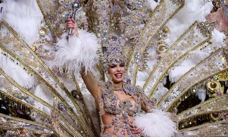 Красота и блясък на карнавала в Тенерифе (СНИМКИ) - Tribune.bg