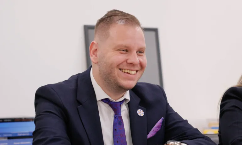 Зам.-министър Петър Младенов обяви план за регионален център: България може да стане хъб за младежки политики на Балканите - Tribune.bg