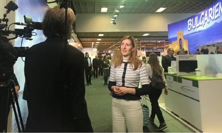 Ангелкова: Най-голям ръст има при румънските туристи - Tribune.bg