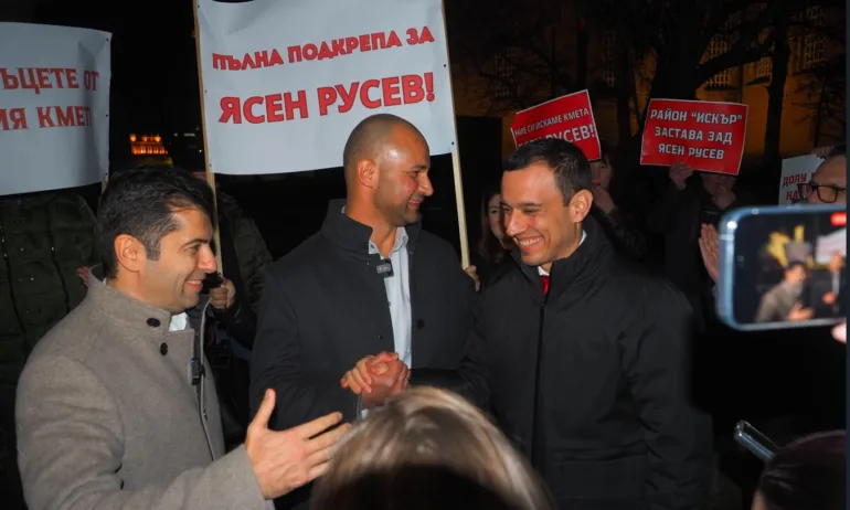 Скандално: Васил Терзиев и Ясен Русев изгонени в р-н Искър, обиждат гражданин с тъпанар (ВИДЕО) - Tribune.bg