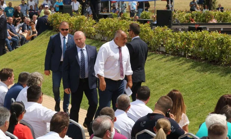 Борисов предлага на коалицията да се оттегли като премиер, но не и оставка на правителството - Tribune.bg