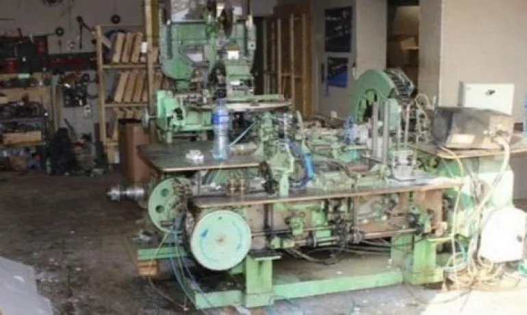 Британските митнически власти и ГДБОП разкриха незаконна фабрика за цигари - Tribune.bg