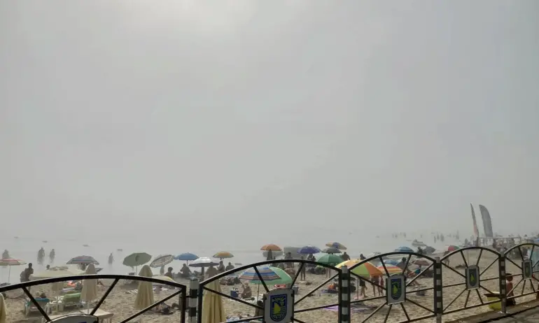 Необичайно явление: Морска мъгла изненада туристи по родното Черноморие - Tribune.bg