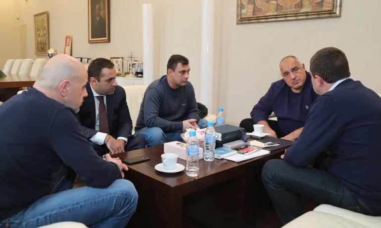 Борисов се срещна с представители на кризисния щаб на Перник - Tribune.bg