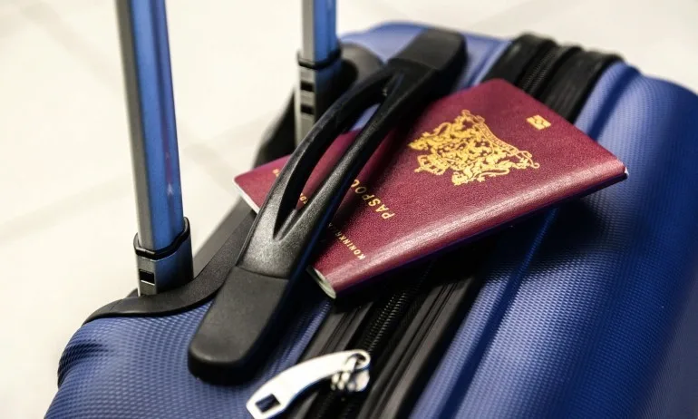 Българските граждани в Германия ще могат да напускат страната с изтекли лични документи до края на 2020 г. - Tribune.bg
