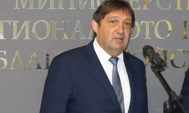 Служебният министър Шишков уволни шефа на ДНСК - Tribune.bg