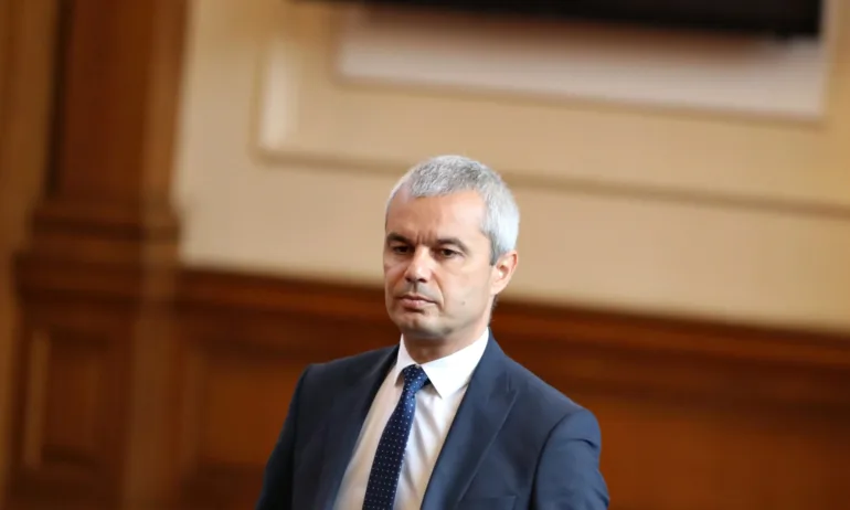 Костадинов с призив хората да не спазват мерките и да не слагат задължителните маски - Tribune.bg