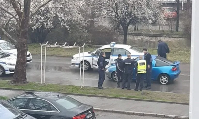 След гонка в Казанлък: бит задържан, уволнени полицаи и протести в тяхна защита - Tribune.bg