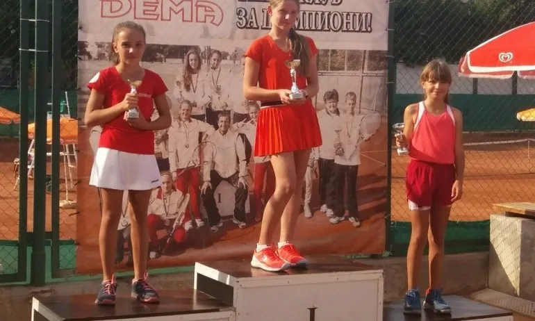 Иван Дамаскинов и Андреа Иванова триумфираха на Градско лично-отборно първенство до 12 г. в София - Tribune.bg