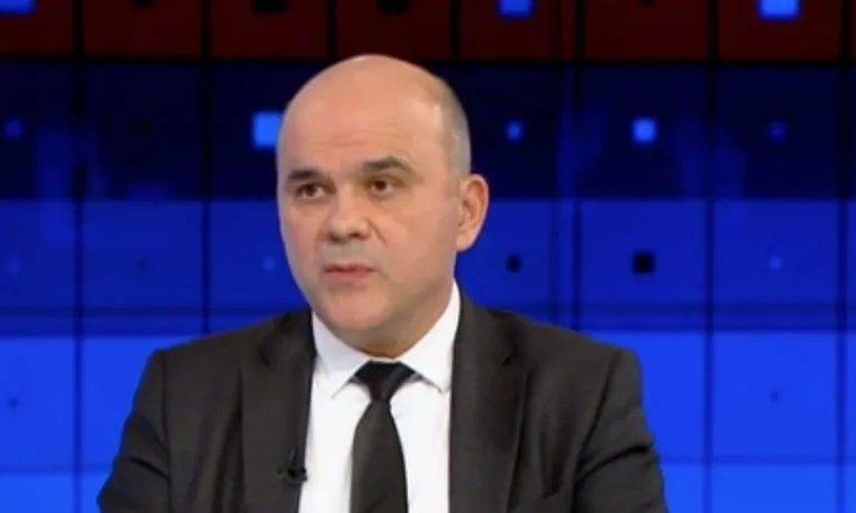 Бисер Петков за болничните: Ще се търси съгласие между работодатели, синдикати и държава - Tribune.bg