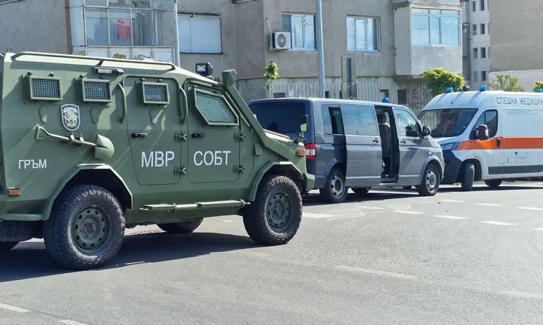 Задържаха барикадиралия се мъж в Казанлък - Tribune.bg