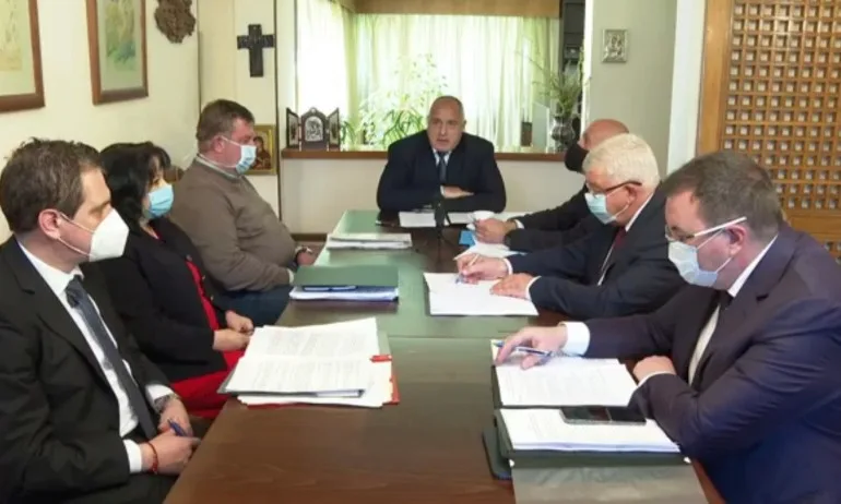 Борисов: Вкараха ни в тежка политическа криза, затова Радев потърква ръце - Tribune.bg