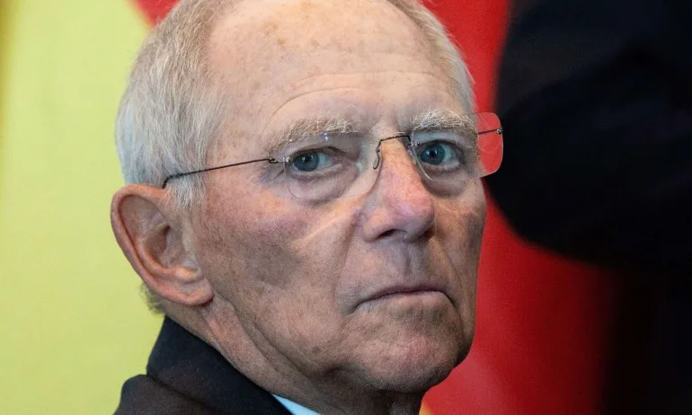 Шойбле предупреди: Държавата не може да плаща за всичко - Tribune.bg