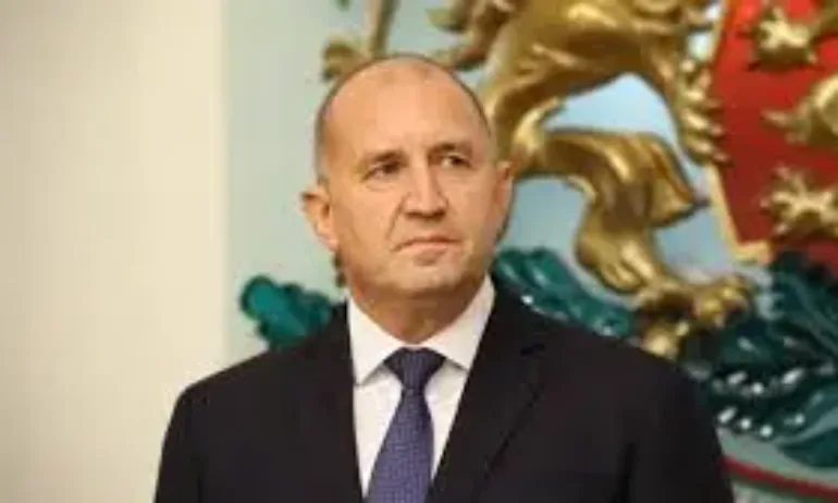 24 часа: До сряда Румен Радев напуска президентството - Tribune.bg