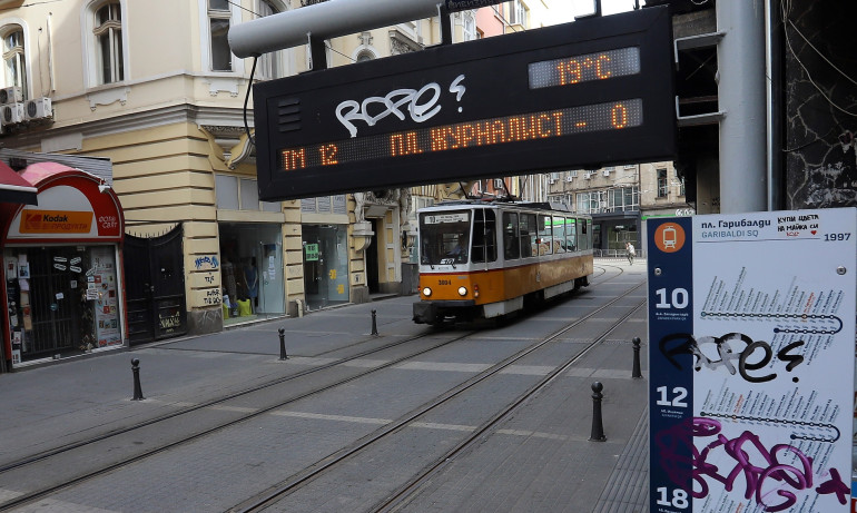 Асен Василев даде на АДФИ градския транспорт в София - Tribune.bg