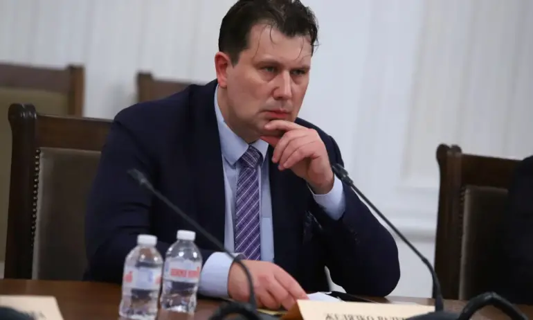 Желязко Радуков ще оглави посолството в Скопие - Tribune.bg