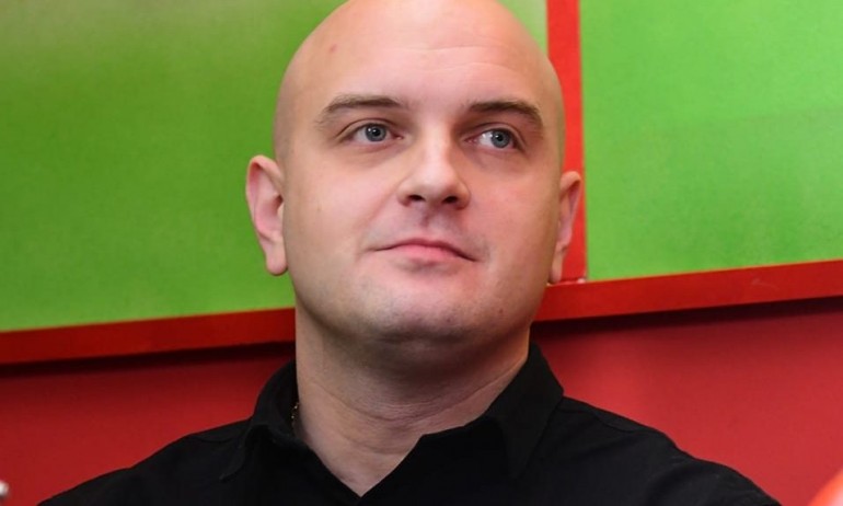 Ивелин Николов: Според ПП 24 май не трябва да е разделителна линия, но тя ни разделя с Кремъл - Tribune.bg