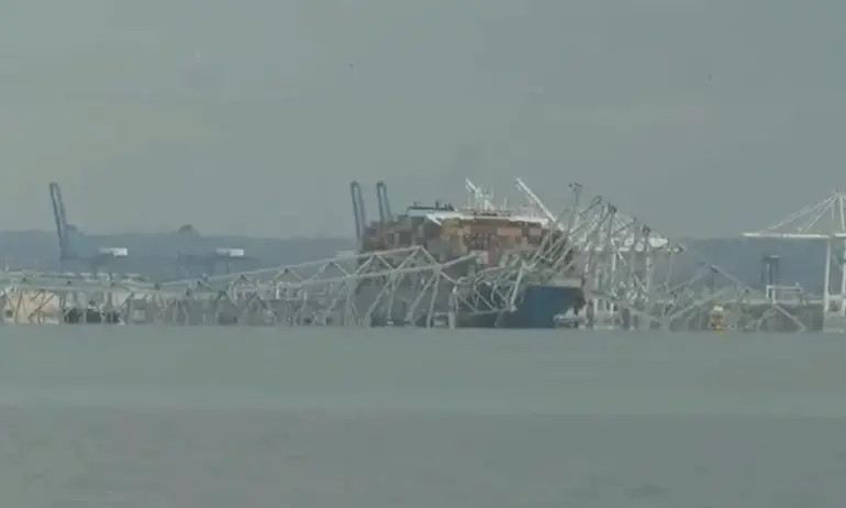 Откриха черната кутия на кораба, разрушил моста в Балтимор - Tribune.bg