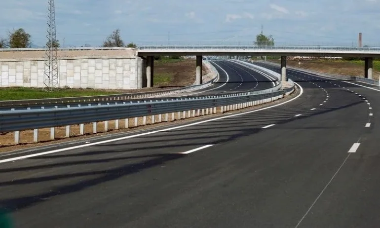 Няма пропадане на Северната скоростна тангента и никаква опасност за моста над река Искър - Tribune.bg