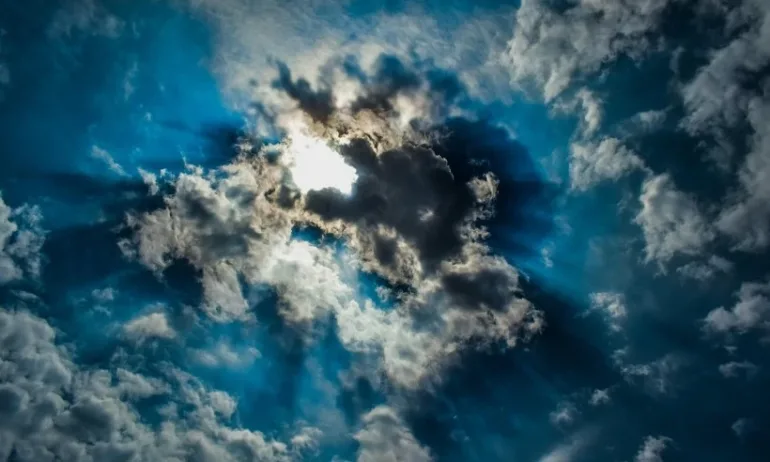 Времето в неделя: Слънчево на места краткотрайни валежи и прегърмявания - Tribune.bg