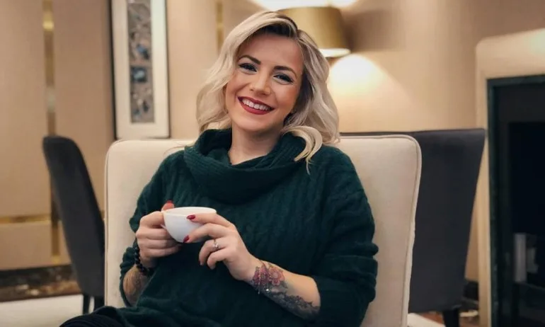 Поли Генова стана майка - Tribune.bg