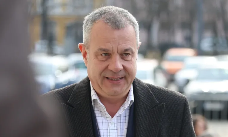 Погазвате закона: Емил Кошлуков с разбиващ коментар към СЕМ заради новата процедура за Генерален директор на БНТ - Tribune.bg