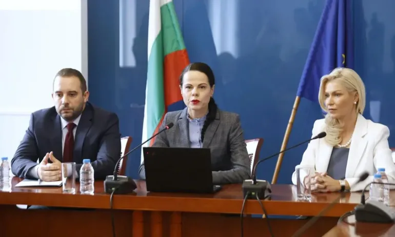 Здравните власти предупреждават: Незаконни лекарства и опасни пептиди заливат интернет - (ВИДЕО) - Tribune.bg