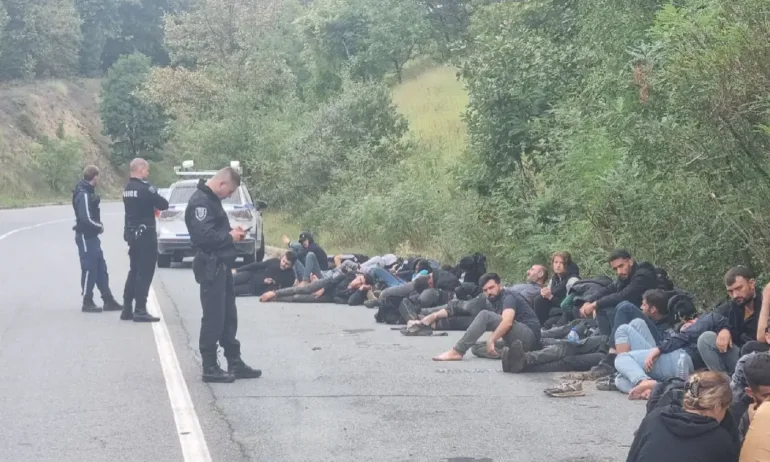 Граждански патрул ще охранява Харманли от мигрантите, закачали жените - Tribune.bg