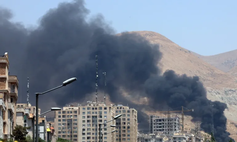 Ирански ракети са ударили централата на израелската разузнавателна служба Мосад близо до Тел Авив - Tribune.bg