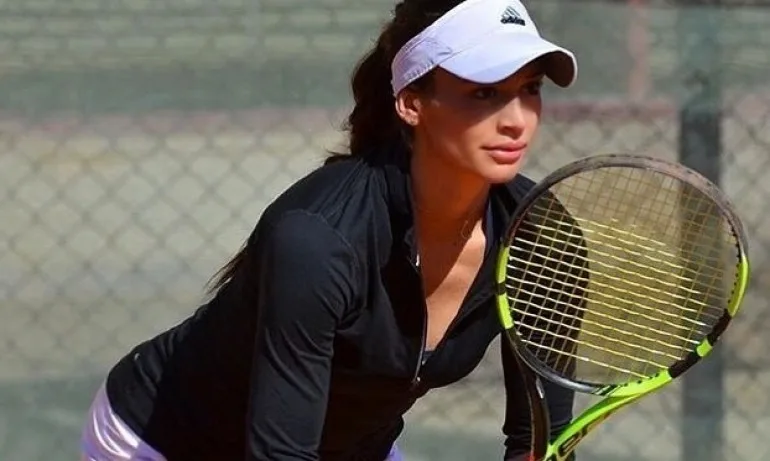 Вангелова и Михайлова стартираха с победи в Анталия - Tribune.bg