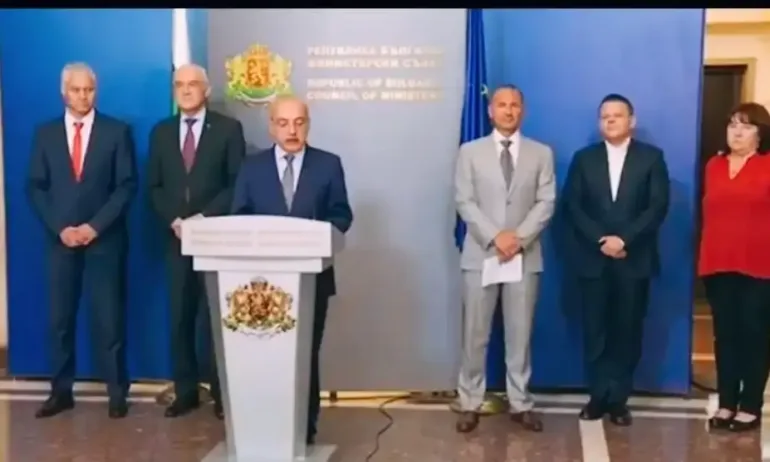 Служебният кабинет: Ситуацията е критична, имаме газ до септември, свиква се щаб - Tribune.bg